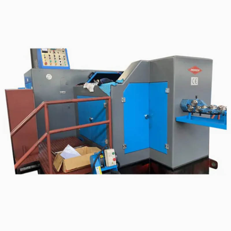 Automatic bolt making machine