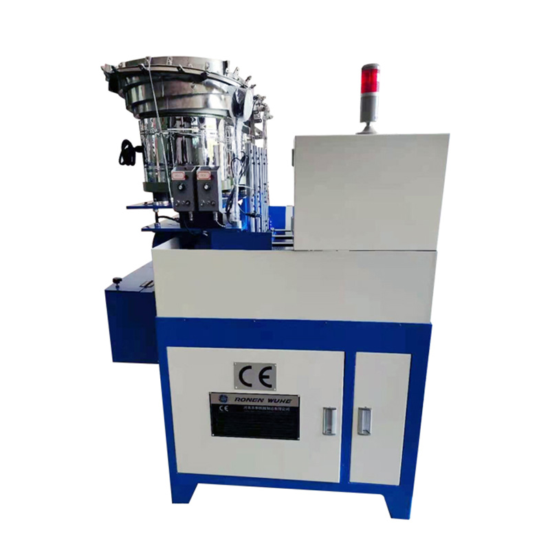 Four spindle nut tapping machine